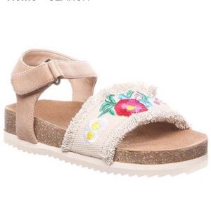 Bearpaw youth child sandals flower embroidery NIB